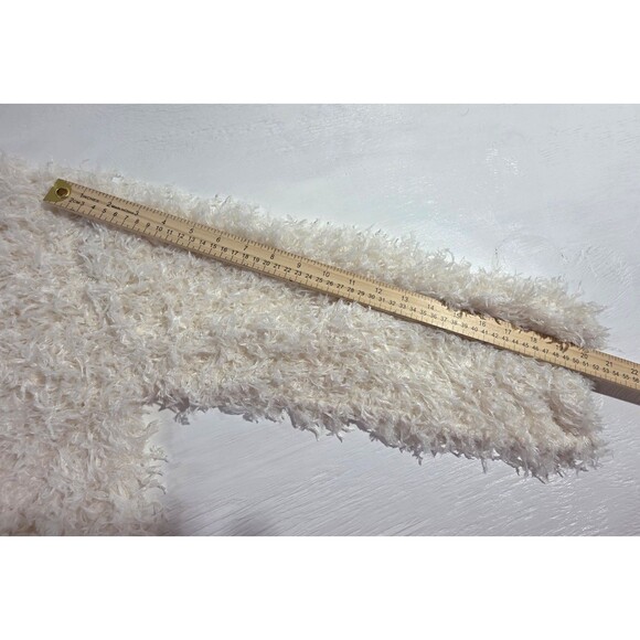 Forever 21 Cropped Fluffy Shag Style Cream Sweater Pullover Women's Size L - Picture 13 of 15